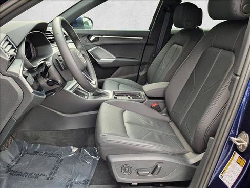 Certified 2025 Audi Q3 2.0T Premium w/ Convenience Package AWD/4WD image 16