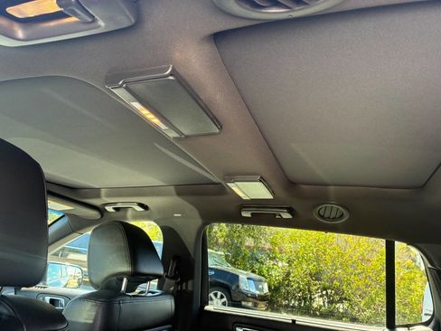 Used 2015 Lincoln MKT AWD image 8