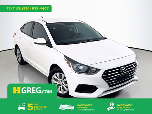 Used 2020 Hyundai Accent SE FWD image 1