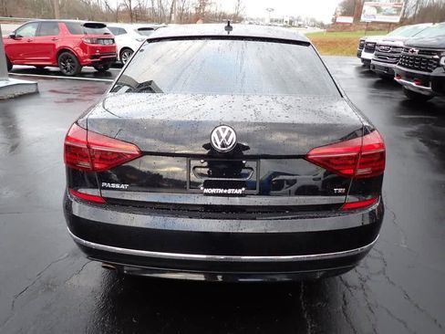 Used 2018 Volkswagen Passat 2.0T R-Line w/ R-Line Lighting Package image 4