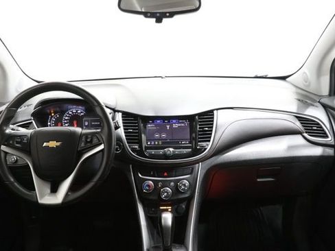 Used 2021 Chevrolet Trax LT w/ Driver Confidence Package FWD image 14