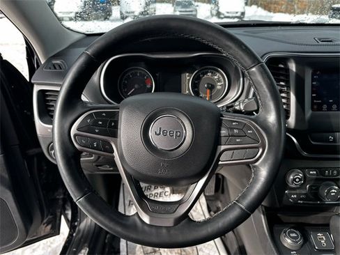 Used 2021 Jeep Cherokee Latitude Plus image 12