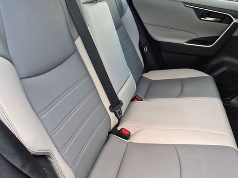 Used 2022 Toyota RAV4 XLE Premium AWD/4WD image 18