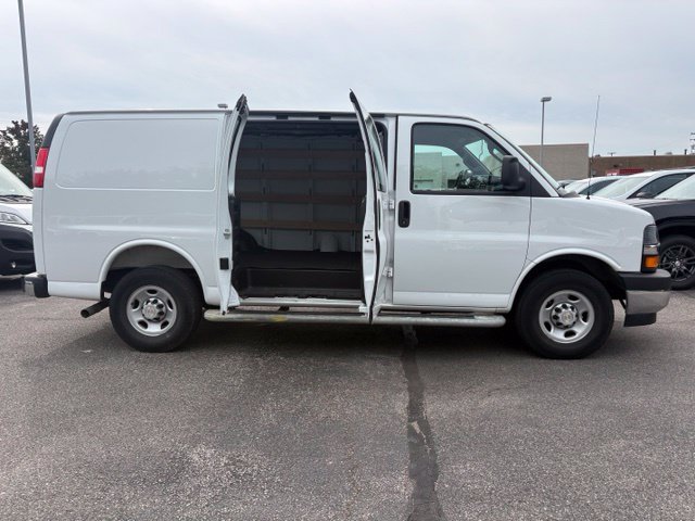 Used 2025 Chevrolet Express 2500 w/ Driver Convenience Package RWD image 11