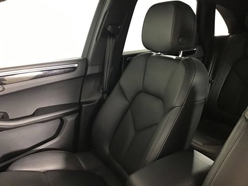 Certified 2023 Porsche Macan Turbo AWD/4WD image 24