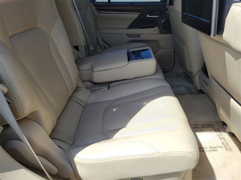 Used 2017 Lexus LX 570 4WD image 27