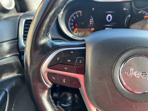 Used 2020 Jeep Grand Cherokee Altitude image 27