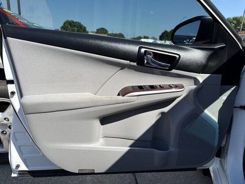 Used 2012 Toyota Camry XLE image 15