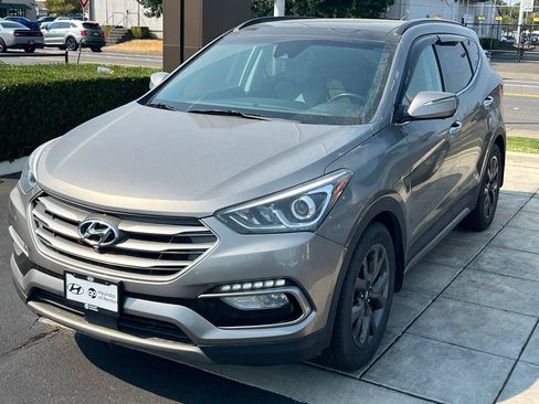 Used 2017 Hyundai Santa Fe Sport w/ 2.0T Ultimate Tech Package 05 AWD/4WD image 5
