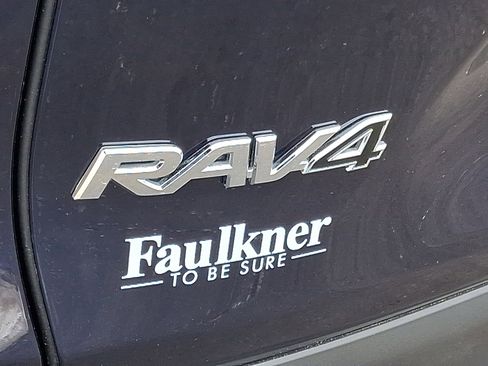 Used 2025 Toyota RAV4 XLE image 32