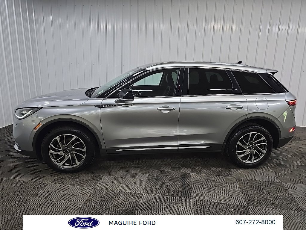 Used 2022 Lincoln Corsair AWD w/ Equipment Group 101A image 5