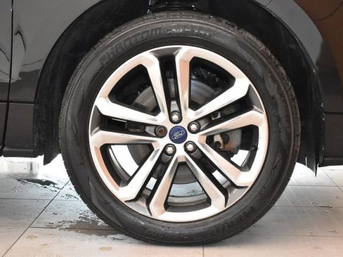 Used 2017 Ford Edge Sport w/ Equipment Group 401A AWD/4WD image 9