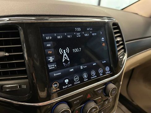Used 2021 Jeep Grand Cherokee Limited AWD/4WD image 13