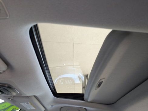 Used 2024 Toyota Corolla Cross LE w/ Moonroof Package image 20