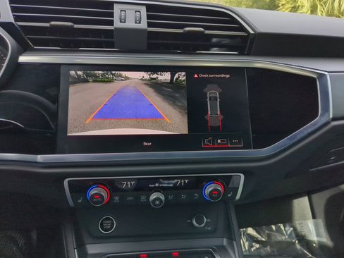 Certified 2025 Audi Q3 2.0T Premium w/ Convenience Package image 26