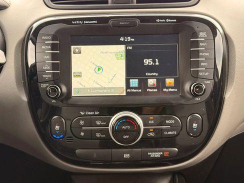 Used 2016 Kia Soul + w/ Primo Package FWD image 22