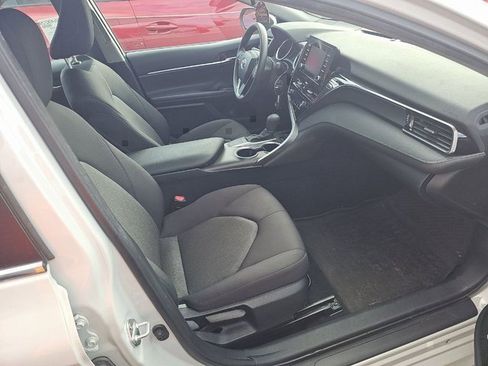 Used 2023 Toyota Camry LE image 9