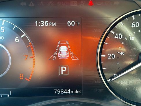 Used 2021 Nissan Kicks SR w/ Exterior Package image 13