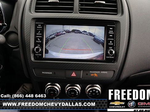 Used 2025 Mitsubishi Outlander Sport AWD image 5