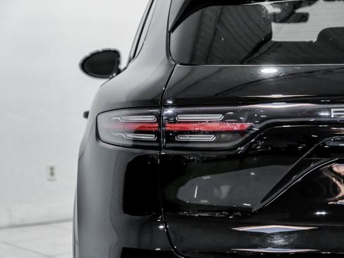 Used 2023 Porsche Cayenne image 56