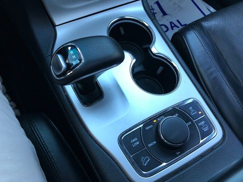 Used 2015 Jeep Grand Cherokee High Altitude image 24