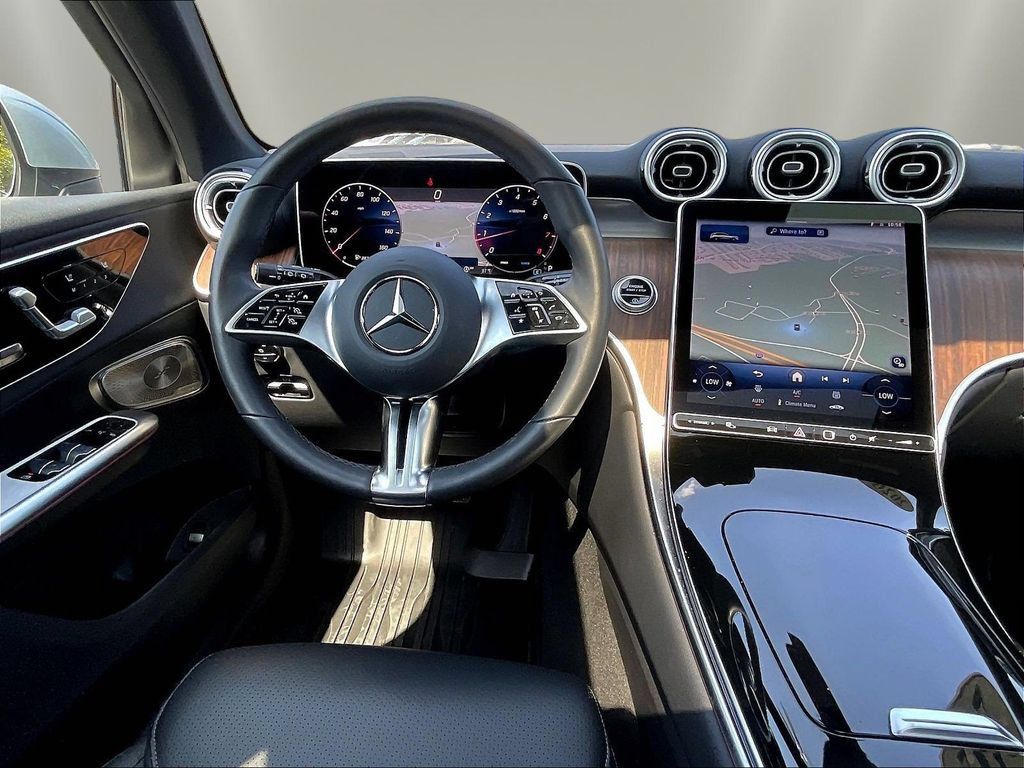 Used 2026 Mercedes-Benz GLC 300 image 10