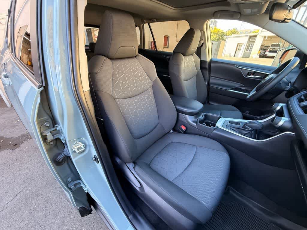 Used 2022 Toyota RAV4 XLE w/ Convenience Package FWD image 15
