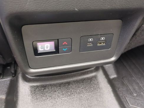 Used 2021 Nissan Rogue SL w/ Premium Package AWD/4WD image 16
