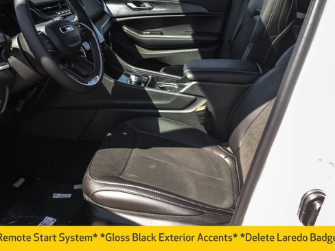 New 2025 Jeep Grand Cherokee Altitude image 5