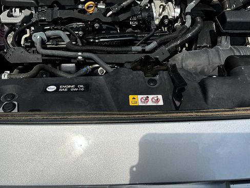 Used 2022 Toyota RAV4 XLE AWD/4WD image 33
