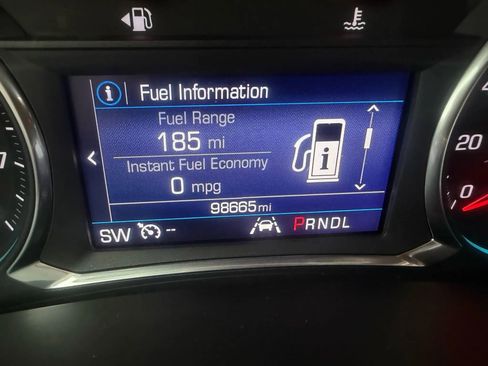 Used 2020 Chevrolet Equinox LT image 18