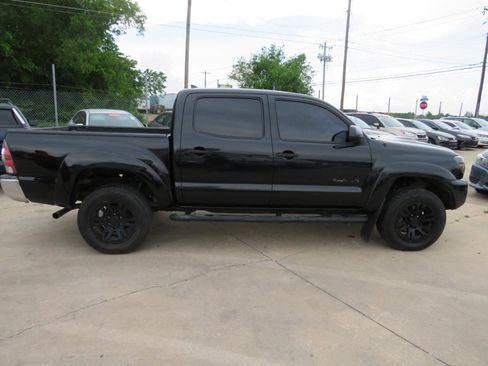 Used 2015 Toyota Tacoma 4x4 Double Cab w/ SR5 Package image 29