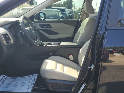 Certified 2023 Nissan Rogue SV w/ SV Premium B Package image 19