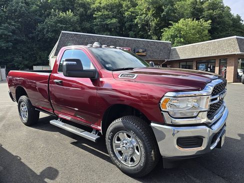 Used 2024 RAM 2500 Tradesman w/ Chrome Appearance Group AWD/4WD image 3