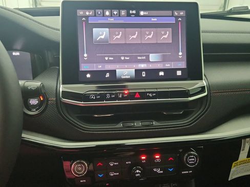 New 2026 Jeep Compass Trailhawk AWD/4WD image 26