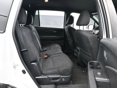Used 2022 Honda Pilot Sport image 38