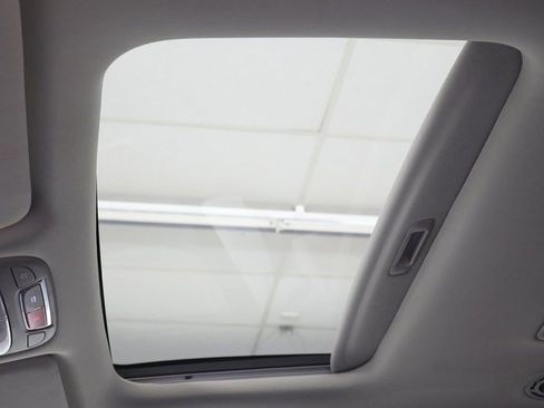 Used 2025 Kia Telluride S image 23