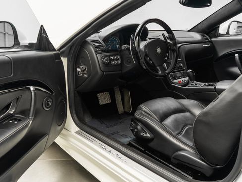 Used 2012 Maserati GranTurismo S image 23