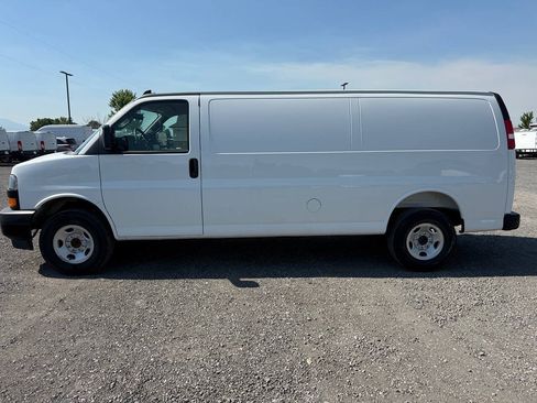 Used 2025 Chevrolet Express 2500 Extended w/ Driver Convenience Package RWD image 6