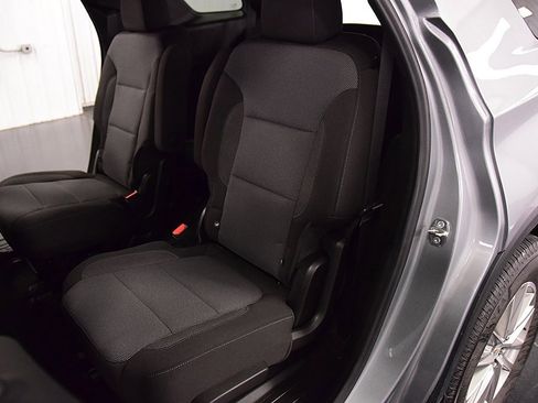 Used 2023 Chevrolet Traverse LT image 31