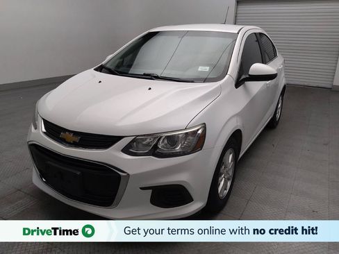 Used 2018 Chevrolet Sonic LT FWD image 1