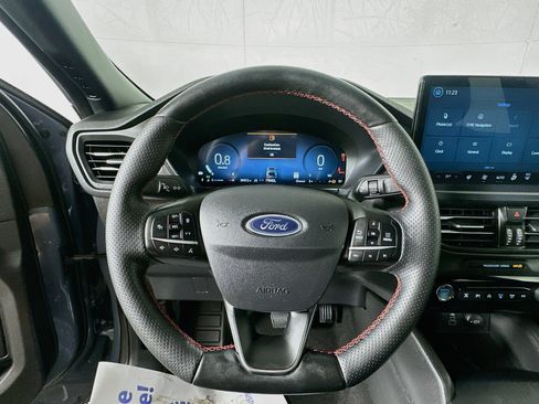 Used 2025 Ford Escape ST-Line Elite w/ Premium Technology Package AWD/4WD image 11