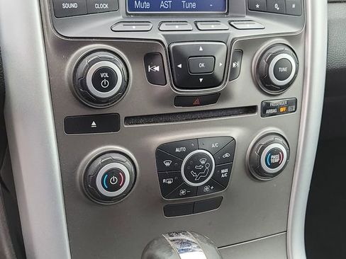 Used 2013 Ford Edge SEL FWD image 14