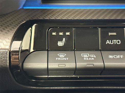 Certified 2025 Toyota Prius XLE FWD image 8