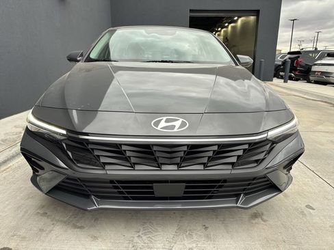 New 2026 Hyundai Elantra Limited image 2