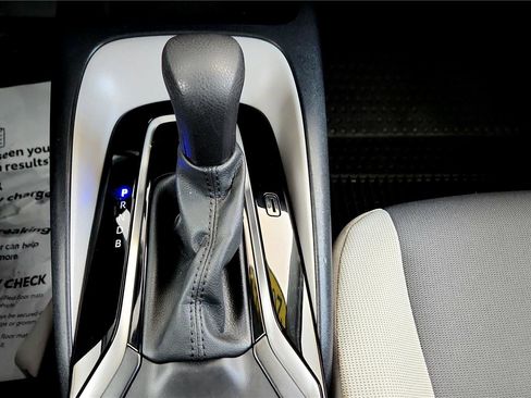 Certified 2023 Toyota Corolla LE image 43