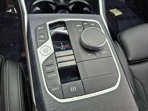 Used 2025 BMW 330i Sedan w/ M Sport Package RWD image 11