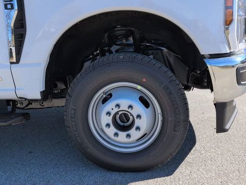 New 2026 Ford F350 XL w/ XL Chrome Package image 10