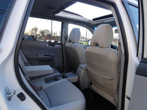 Used 2012 Subaru Forester 2.5X Premium AWD/4WD image 23