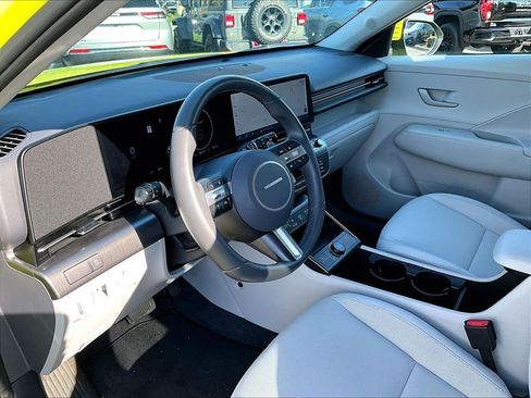 Used 2024 Hyundai Kona SEL FWD image 8